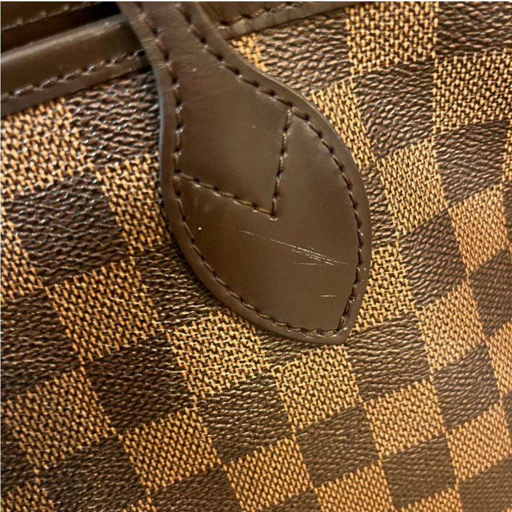Authentic Louis Vuitton Damier Ebene Tote - Picture 3 of 7